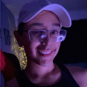 Meet your Posher, Gregory